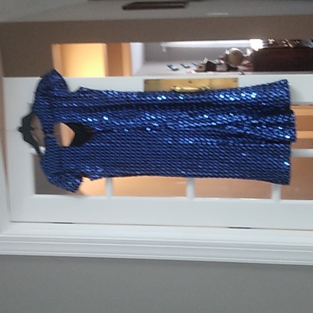 Dress - Picture 2 of 2